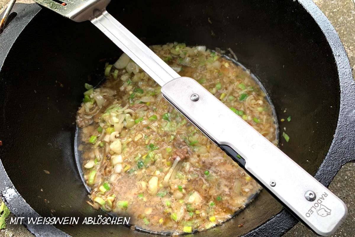 Hase eingelegt – Schonend im Dutch Oven gegart | Grill Experte