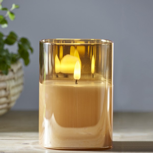 LED Kerze im Glas - Windlicht - Echtwachs - flackernde gelbe Flamme - Timer - H: 12,5cm - goldbraun